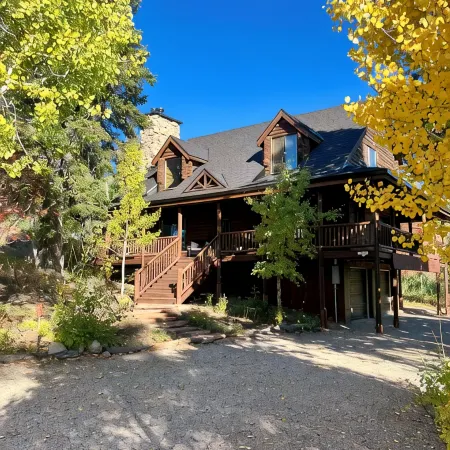 Cozy Mountain escape near Park City w/ game room, hot tub for the whole family