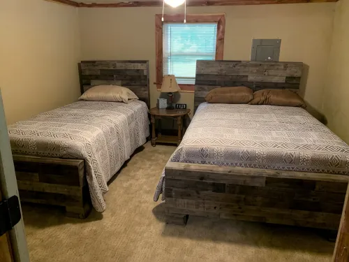 Experience staying in a late 1800’s cabin. Located near the Tennessee River - Chalets