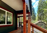 Forest Mountain Cabin, minutes to Downtown, trails, rivers & lakes - Alppimaja