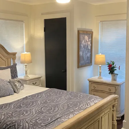 Tyler's Texas Rose, a beautiful 2BR/1BA house with back yard
