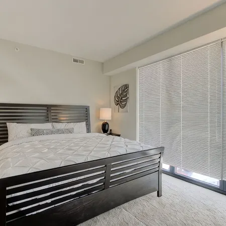 "Serenity of Evanston" 2 BDR/2Bath Modern-Luxe Suite