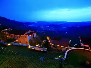 Mountain Retreat - A Hill Country Resort