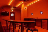 Red Submarine - Hostel - 2-Star