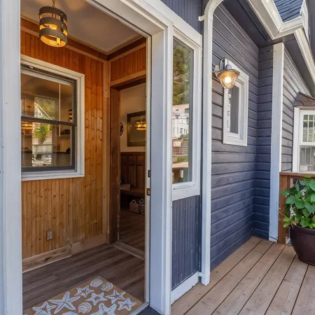 Spacious suite in the heart of downtown