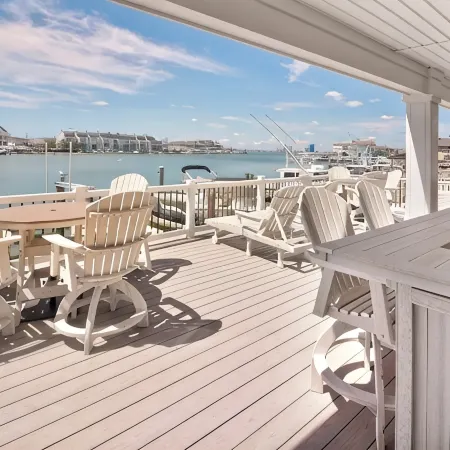 Luxury Paradise on the Bay!  3 Day & Weekly! Elks Members Welcome!!