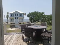 Beautiful Beach front home- 150 yards to the white sand beach - ที่มีอ่างอาบน้ำ