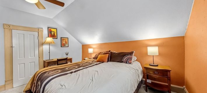 Unlimited Adventures In The San Juans - Very Comfortable w New, Custom Bathrooms Hotels in Silverton