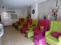 Time Travellers Hotel - Spa