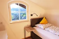 Refuge with a Wonderful View - Homestays