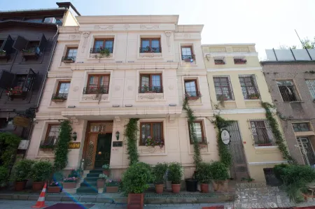 Sultans Royal Hotel