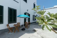 Lagoa Hostel & Suites Hotels in Agua De Pau
