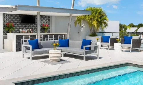 H2O Suites- Adults Only