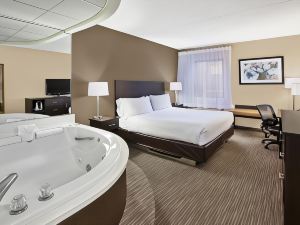 Holiday Inn Express Detroit-Warren (GM Tech Ctr)