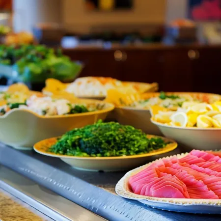 Hilo Hawaiian Hotel, Trademark Collection by Wyndham