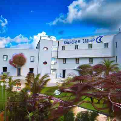 Golden Tulip Dieppe Hôtel & Spa Hotel Exterior