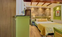 Hotel Lakeside Inn Nainital Hotels near Nainital Lake