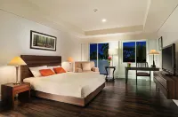 Delonix Hotel Karawang Hotel di Telukjambe Timur