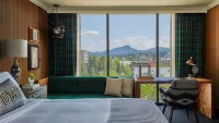 Graduate by Hilton Eugene Hotel dekat Peterson Hall