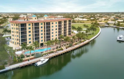 Holiday Inn Club Vacations Sunset Cove Resort Các khách sạn gần Marco Island Marina