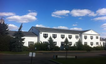 The Aurora Inn Hotel and Event Center