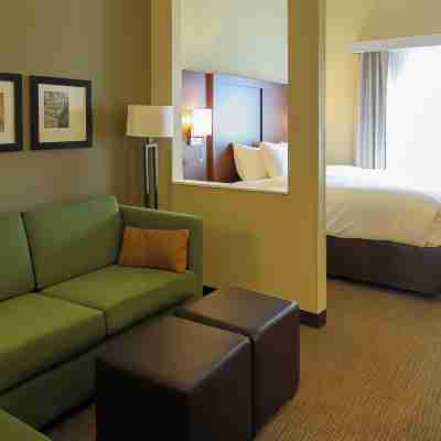 Comfort Suites Rooms