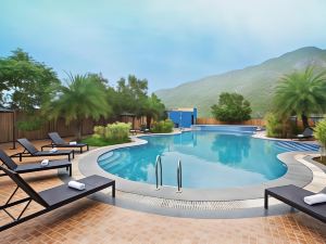 Serene Aravali Spa & Resort