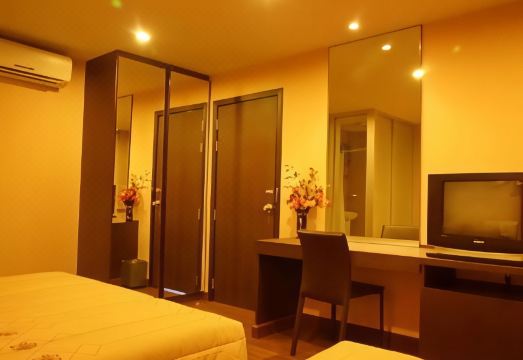 499 Hotel Ratchadapisek Bangkok - Housity