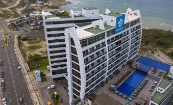 Wyndham Manta Sail Plaza Hotel and Convention Center