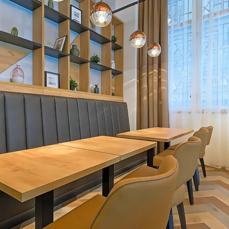 Capital Hotel Garni
