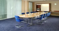 Travelodge Milton Keynes the Hub Hotel فنادق في ميلتون كينيز