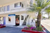 Motel 6 Santa Barbara, CA - State Street