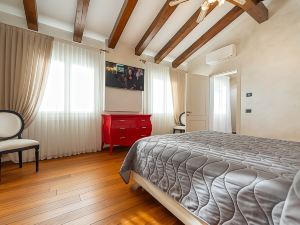 Villa Isabella: Venice Retreat