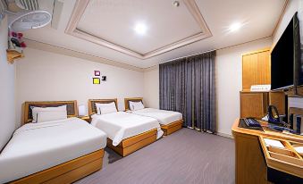 Changwon Masan Amor Hotel