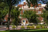 University of Alberta - Hotel Hotel dekat Geoscience Garden