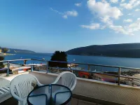 Apartments Villa Kukoljac Hotels in Kumbor