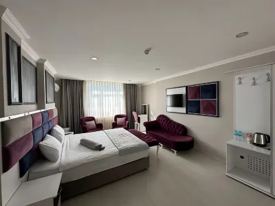 Akar Otel Отели рядом с достопримечательностью «Firat University Faculty of Education»