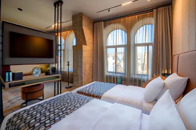 Qarvasla Hotel