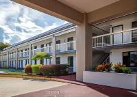 Suburban Studios Hotel Kingsland Near I-95 Hotels in Kingsland