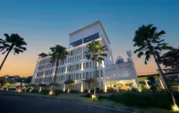 Jamboo Kingdom Hotel & Resort - Pools