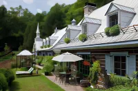 르 쁘띠 클로쉐 지트 투어리스티크 B & B Laurentian Ski Museum 주변 호텔