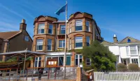 The Seaview Hotel and Restaurant Hotel di Seaview