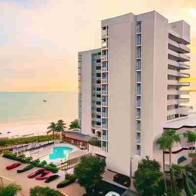 Diamond Head Beach Resort Hotel Exterior