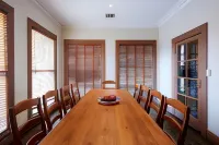 The Terrace at the Settlement Hotel a Beaconsfield