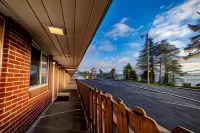 Four Winds Motel Hotels in Gleneden Beach