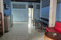 Hotel O Wisma Alam Syariah Near Pln Gardu Induk Mamuju Hotels in Mamuju