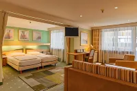 Parkhotel Crombach GmbH Hotels in der Nähe von Riedergarten