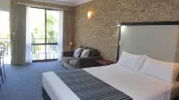 Tower Court Motel - Adults Only Haven فنادق في Torquay