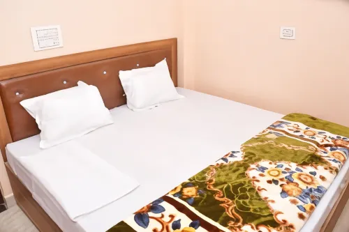 SB Residency Hotels in Ranopali