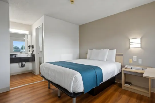 Motel 6 Clarkston, WA