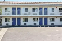 Motel 6 Campbell, CA - San Jose Hotels near Petite Petal